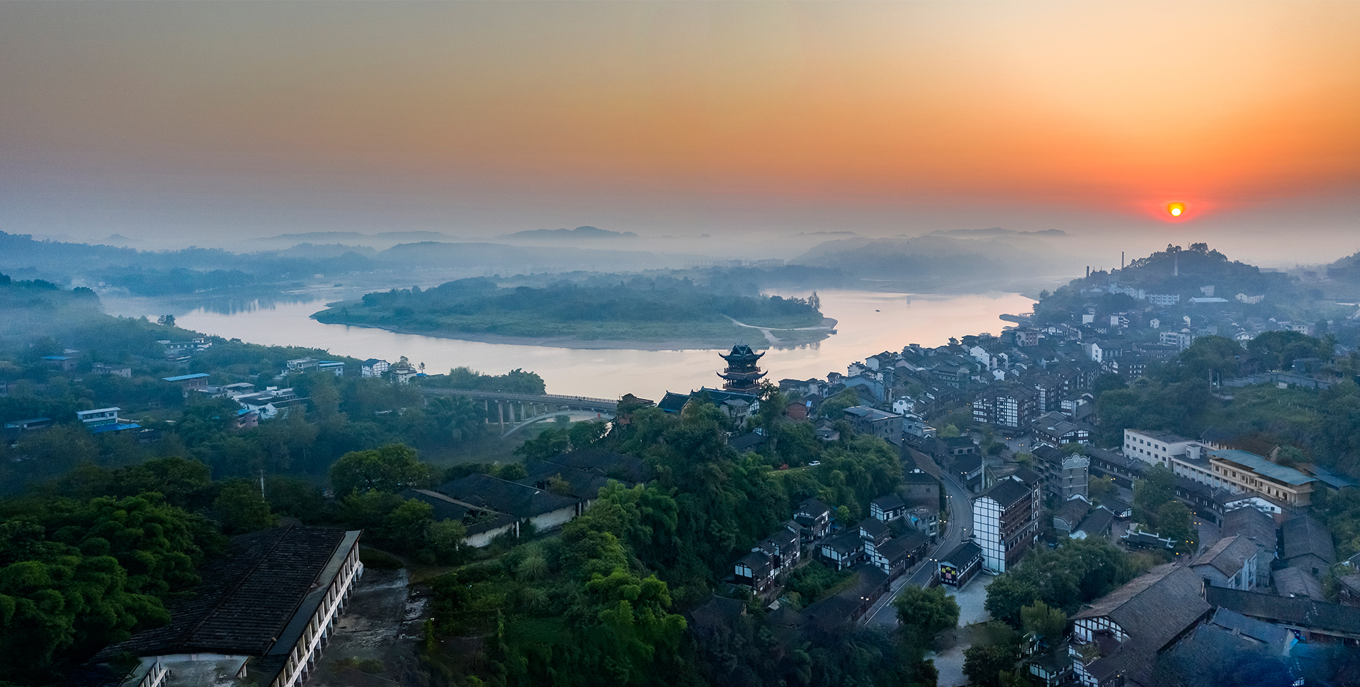 深耕数字化教育：铜梁开放大学综合管理系统打造智慧教育新范式